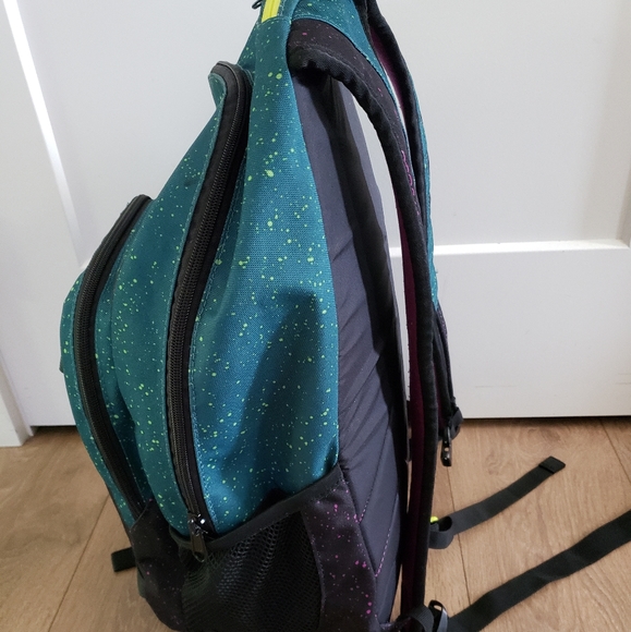 DAKINE BAGPACK - Picture 2 of 2